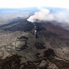 Havajus supurčius galingam žemės drebėjimui prabudo ugnikalnis