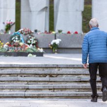 Vilniuje pergalės minėjimas – kuklesnis: skambėjo sovietinės karinės dainos, bet tyliau