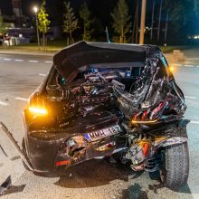 Vilniuje autobusiukas sumaitojo „Boltą“: avarijos kaltininkas ir keleivis – girtutėliai