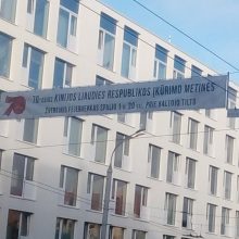 Įsisiūbuoja skandalas: Vilnius komunistinės Kinijos įkūrimo nešvęs?