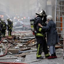 Paryžiaus centre driokstelėjo didžiulis sprogimas, žuvo trys žmonės