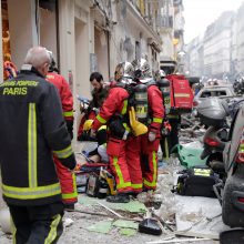 Galingo sprogimo Paryžiuje aukų skaičius auga – rasta dar viena negyva moteris