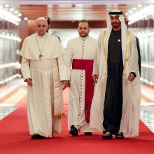 Popiežius atvyko istorinio vizito į Jungtinius Arabų Emyratus