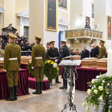 V. Adamkus apie sukilėlių laidotuves: A. Lukašenka elgiasi nenuoširdžiai