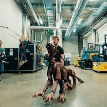 „Siemens“ arenoje įsikūrusi „Cirque du Soleil“ trupė parodė užkulisius