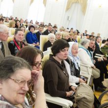 Daugiavaikėms mamoms – medaliai iš prezidentės rankų