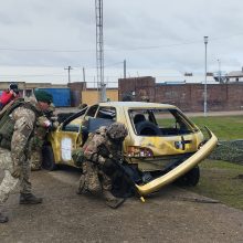 Per mūšio lauką be vertėjo: kalba – lietuvių privalumas ruošiant kovai ukrainiečius