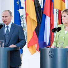 A. Merkel ir V. Putinas kalbėjo 3 valandas: pokalbio detalės – paslaptis