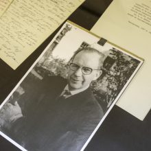 A. J. Bačkis perdavė tėvo dokumentus archyvui: jis tik dėl Lietuvos gyveno