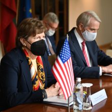JAV senatorius Vilniuje ragina įvesti sektorines sankcijas Minskui