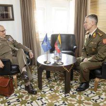 Lietuvoje lankosi NATO Jungtinės pajėgų vadavietės Brunsume vadas