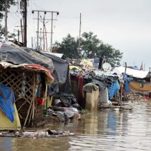 „Caritas“ ragina žmones aukoti potvynių nuniokotai Indijai