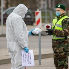 Vilnius dėl viruso prašo tirti mokytojus, kavinių darbuotojus