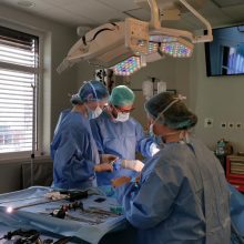 Viltį pasveikti ukrainietei suteikė Vilniaus medikai: atlikta inksto transplantacija