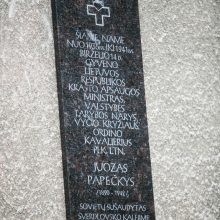 Atidengta memorialinė lenta Lietuvos karininkui J. Papečkiui