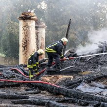 Naktį sudegė Balbieriškio bažnyčia, pražuvo bent 12 kultūros vertybių 