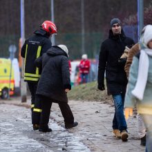 Gaisras Vilniuje lokalizuotas: pastebėtas galimai suaugusio žmogaus kūnas, nerastas dingęs vaikas