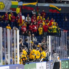 Estus nušlavę lietuviai pasaulio ledo ritulio čempionate iškovojo pergalę