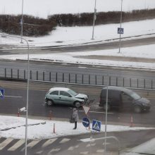 Vilniaus gatvėse – avarijų gausa: tarp jų – ir iš įvykio vietos pasišalinęs „City Bee“ vairuotojas