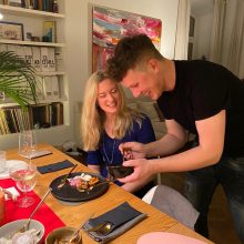 Lietuvoje Kalėdas sutikusi britų žvaigždė L. Ball gyrė lietuviškus patiekalus