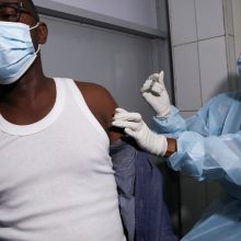 Uganda paskelbė, kad baigėsi Ebolos viruso protrūkis