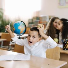 Trečdalis lietuvių mano, kad ugdymas mokyklose turi vykti lietuvių ir tautinėmis kalbomis