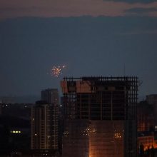 Pareigūnai: naktį prieš Kyjivą surengta didelė dronų ataka