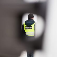 Klaipėdos rajone rado pneumatinį ginklą, signalinę raketą ir šovinius: vyras juos laikė neteisėtai