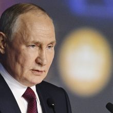 Forume Sankt Peterburge – beprecedentis saugumas aplink V. Putiną