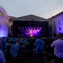 A. Smilgevičiūtė ir grupė „Skylė“ albumo pristatymą pavertė žemaitiška roko opera