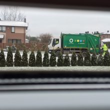 Įsiutino neatsakingas šiukšliavežio vairuotojo poelgis: gyventojas turi vienintelį prašymą