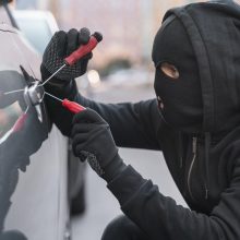 Iš namo kiemo Mažeikiuose pavogtas „Lexus“: nuostolis – 35 tūkst. eurų