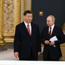 V. Putinas sako, kad surengė „prasmingas ir nuoširdžias“ derybas su Xi Jinpingu