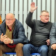 Įkaitusi atmosfera Kauno rankinio derbyje: raudona kortelė ir įspėjimai treneriui
