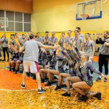 VDU neužleidžia čempionų sosto – 16 kartą į viršų kelia LSKL nugalėtojų taurę