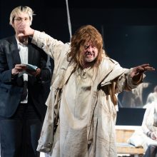 Kauno kultūros centre „Girstutis“ – absurdiškai komiškas spektaklis „Scilė nori būti žmogumi“
