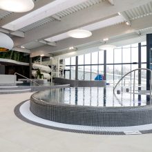 Jonavoje atidaromas naujas baseinas: pastatytas per rekordiškai trumpą laiką