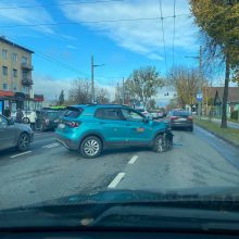 Kaune – avarija: iš įvykio vietos pasišalino „CityBee“ vairuotojas