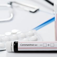 Europos vaistų agentūra patvirtino du antikūnų preparatus nuo COVID-19
