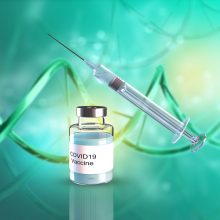 Švedija laikinai stabdo jaunimo skiepijimą „Modernos“ vakcina nuo COVID-19