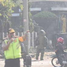 Indonezijoje per sprogdinimus bažnyčiose žuvo mažiausiai devyni žmonės