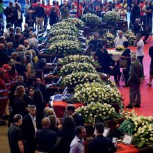 Italijoje – viaduko katastrofos aukų laidotuvės, rasta daugiau žuvusiųjų
