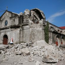  Filipinus supurtė naujas smarkus žemės drebėjimas