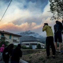 Toskanoje dėl didžiulio gaisro evakuoti šimtai žmonių