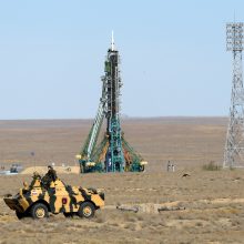 Rusijos erdvėlaivis su astronautais avariniu būdu nusileido Kazachstane