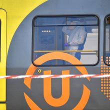 Nyderlanduose per šaudymą tramvajuje žuvo trys žmonės, policija suėmė įtariamąjį