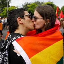 Izraelio teismas leido homoseksualams susilaukti vaikų pasinaudojant surogatine motinyste