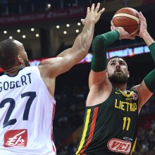 D. Adomaitis įsiuto, o Lietuvos rinktinė dėl teisėjų klaidų pateikė protestą FIBA