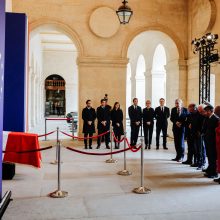 Prancūzai atsisveikina su buvusiu prezidentu J. Chiracu 