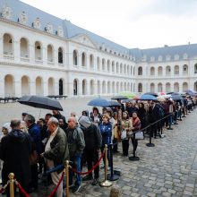 Prancūzai atsisveikina su buvusiu prezidentu J. Chiracu 